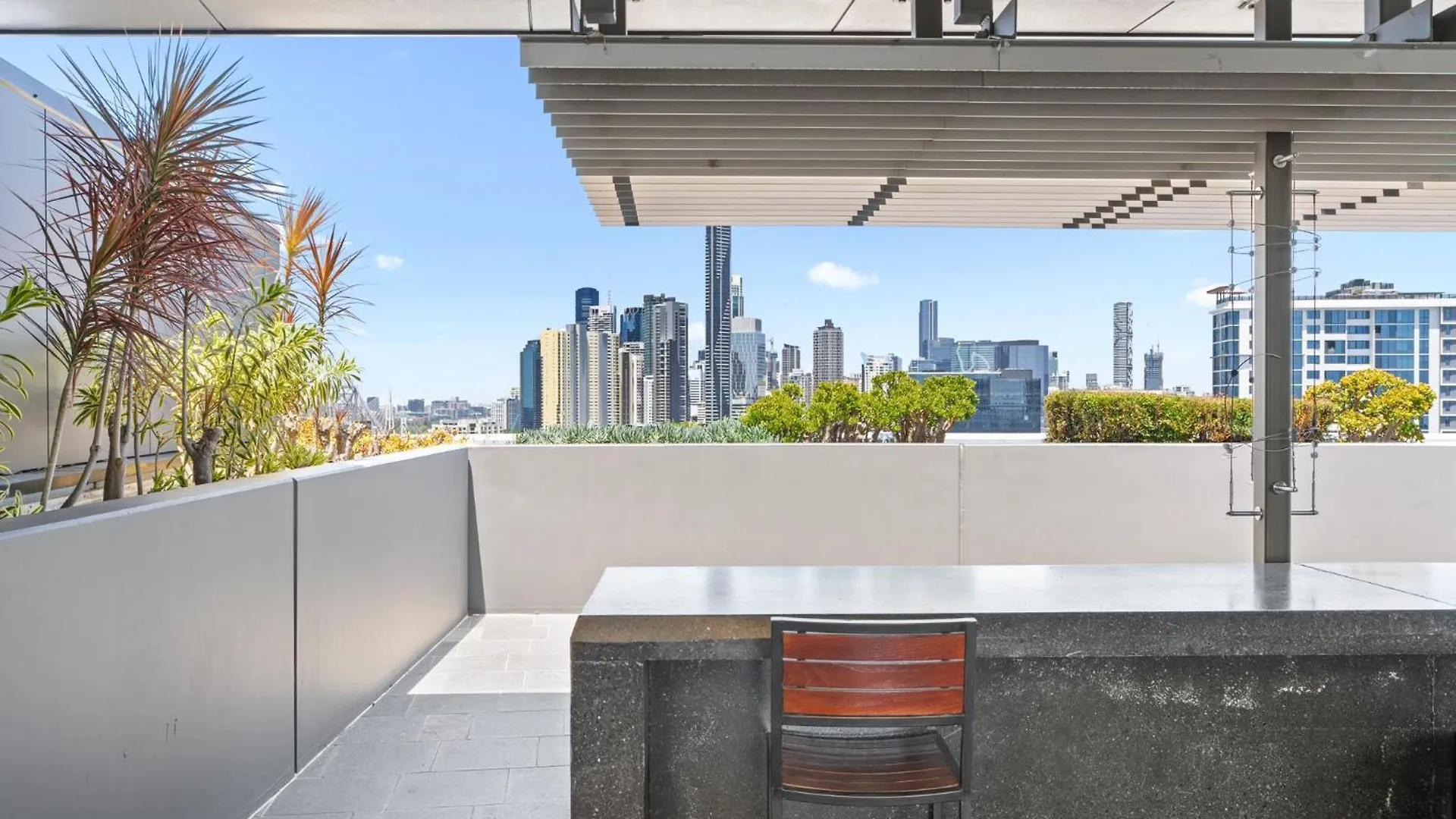 아파트 Elegant 2-Bed With Rooftop Dining & Fabulous Views 브리즈번 오스트레일리아