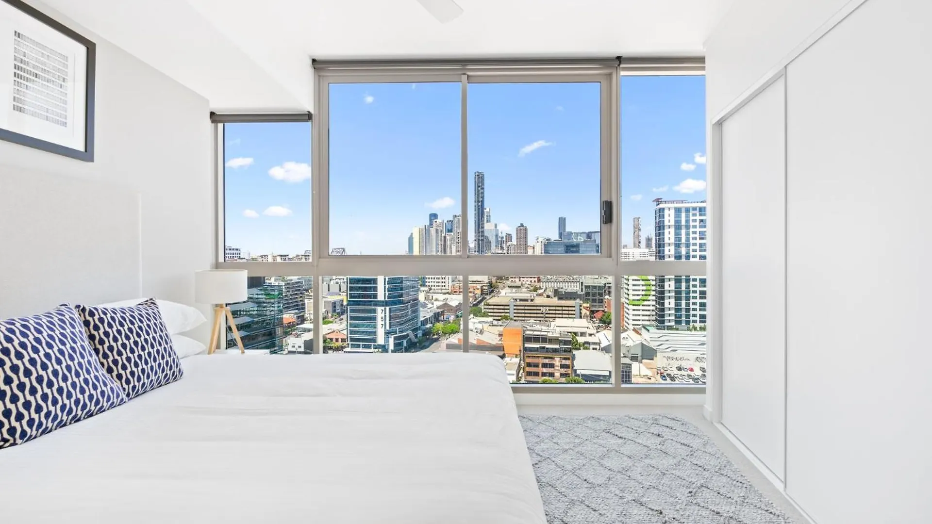 아파트 Elegant 2-Bed With Rooftop Dining & Fabulous Views 브리즈번