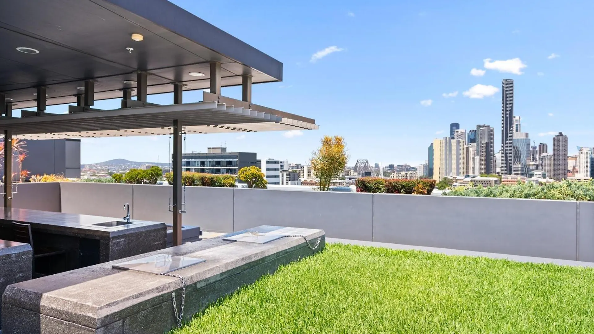 Elegant 2-Bed With Rooftop Dining & Fabulous Views Brisbane Australien